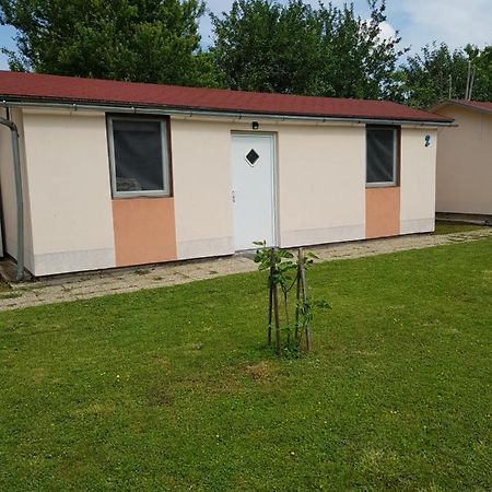 Napraforgo Apartmanok Balatonfůzfő Zewnętrze zdjęcie